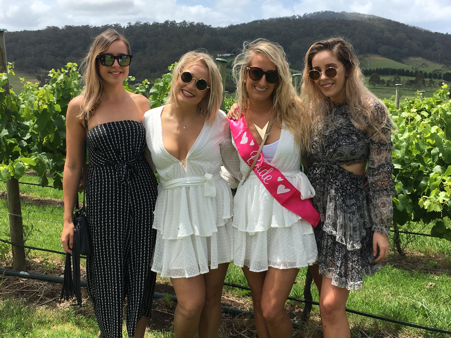 Girls-only-wine-tours-in-berry